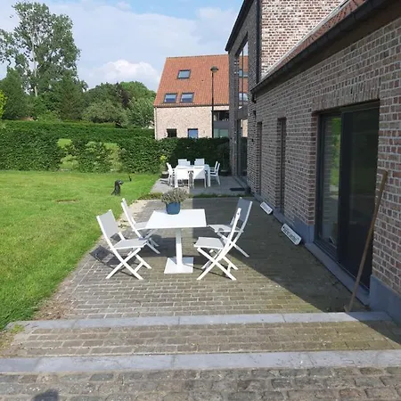 Het Lavershuis Bed and breakfast 4*